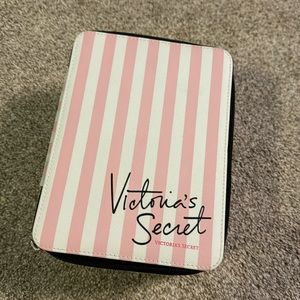 Victoria’s Secret brand new make up bag